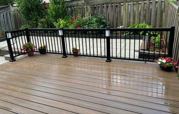 Deck Railing Guelph-Aluminum-Railings-Glass-Railings-Pool-Railings-Balcony-Railings-Banister-Railings-Porch-Railings-decks-and-railings-deck-with-railing-deck-with-rails